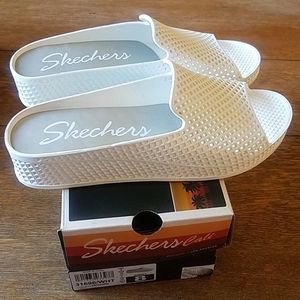 Skechers Cali Glitz Infrared slip on sandals